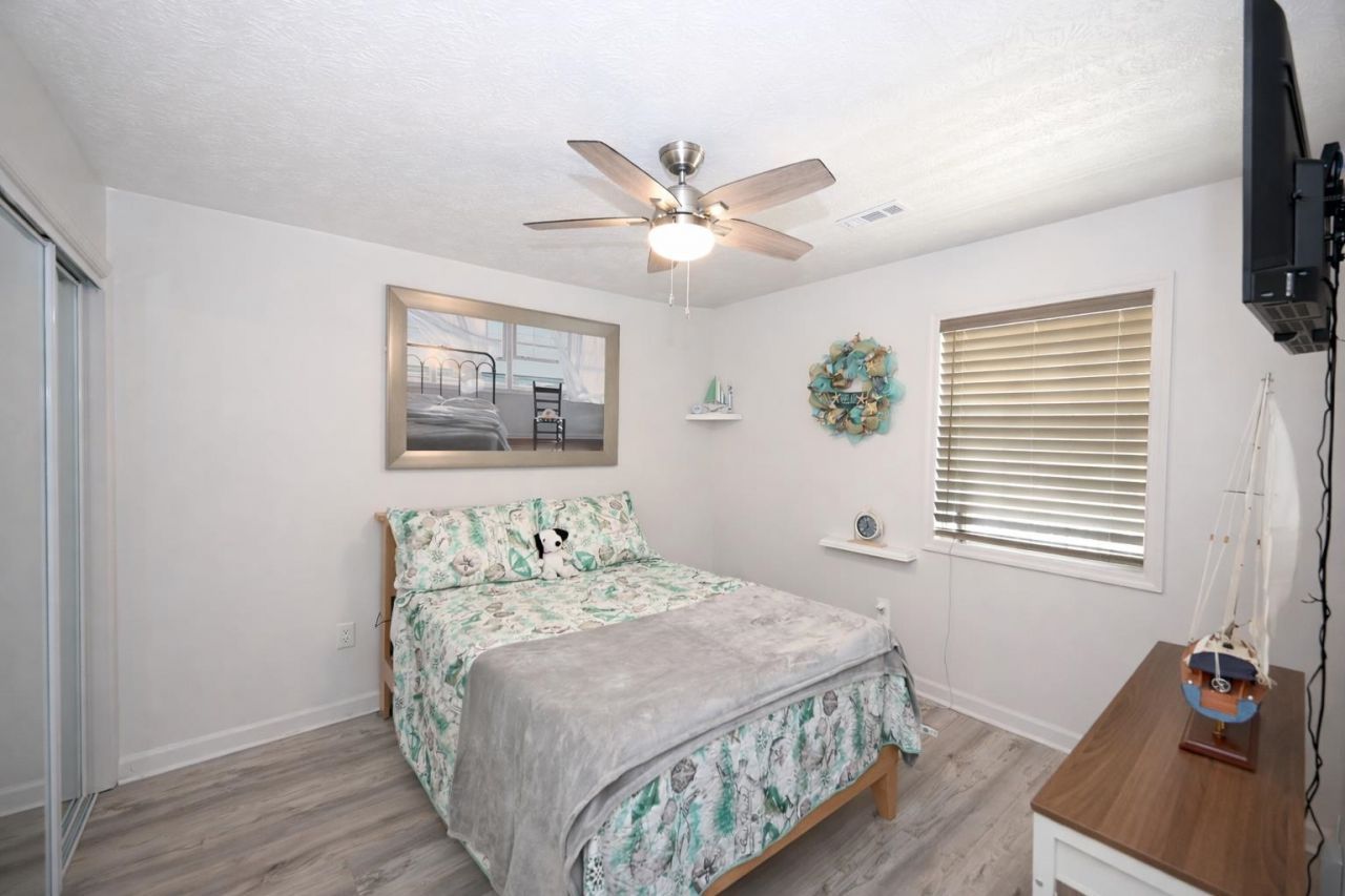 619 Tupelo Ln.  Photo 9