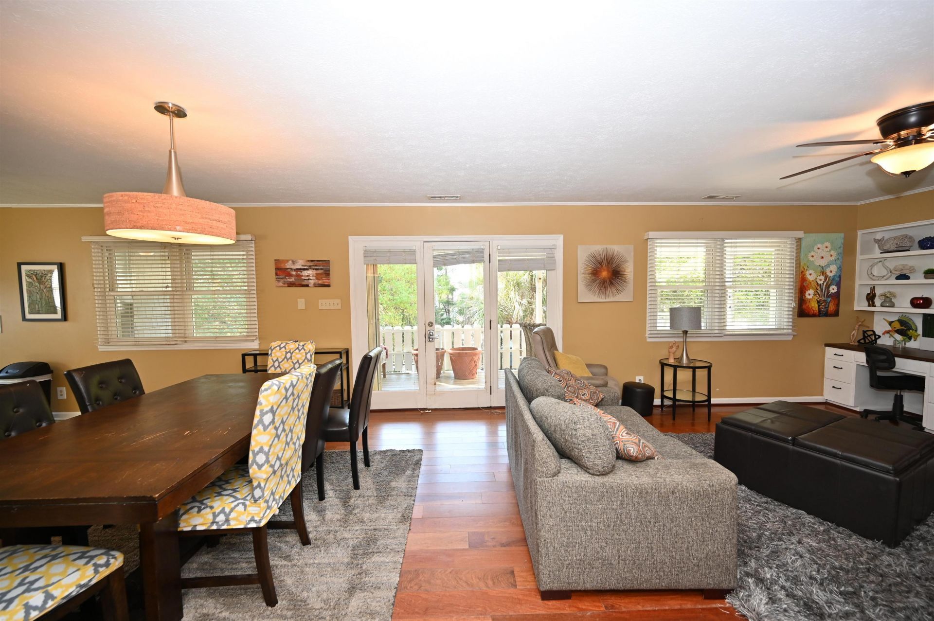 401 Oak Lake Circle  Photo 11