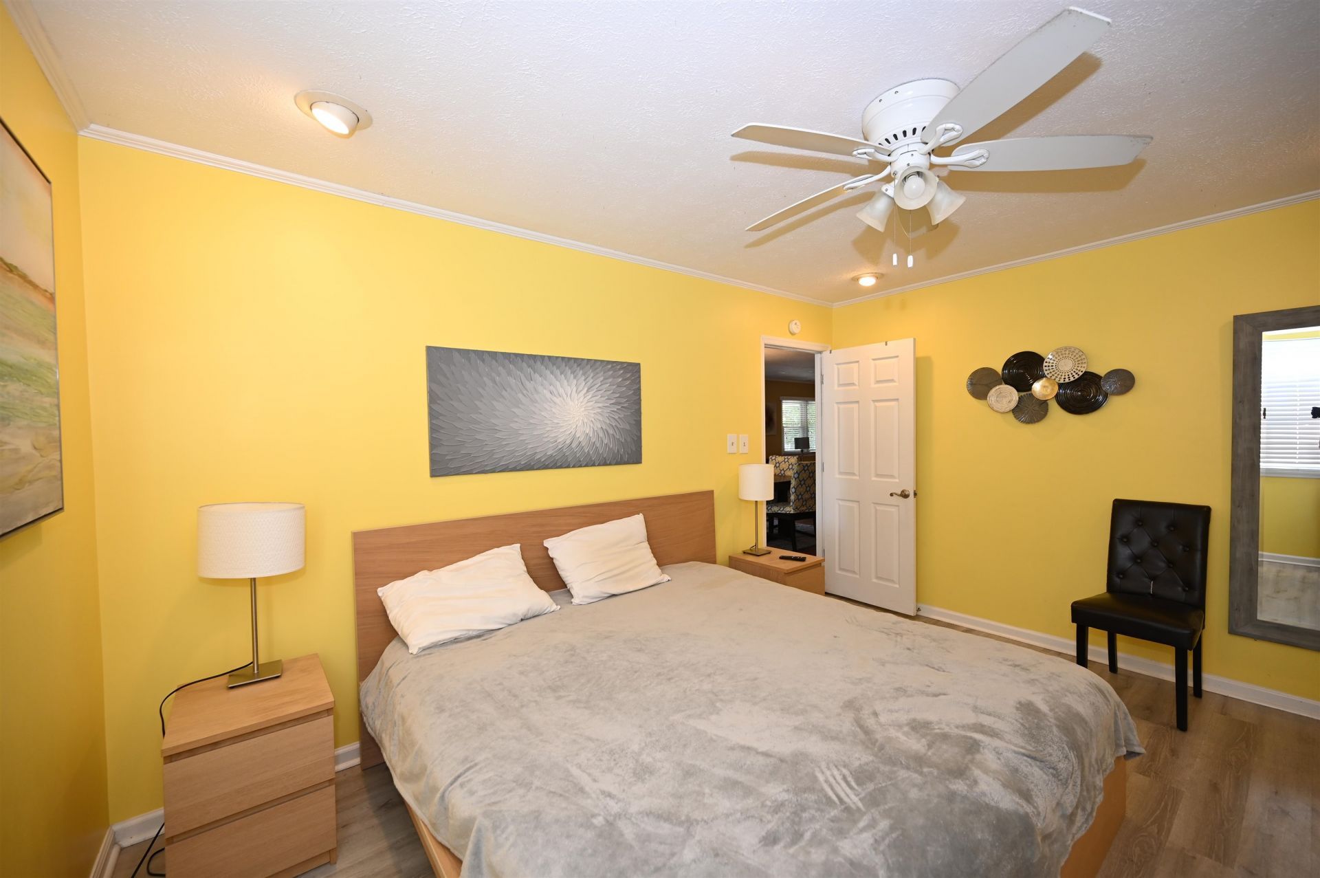 401 Oak Lake Circle  Photo 18