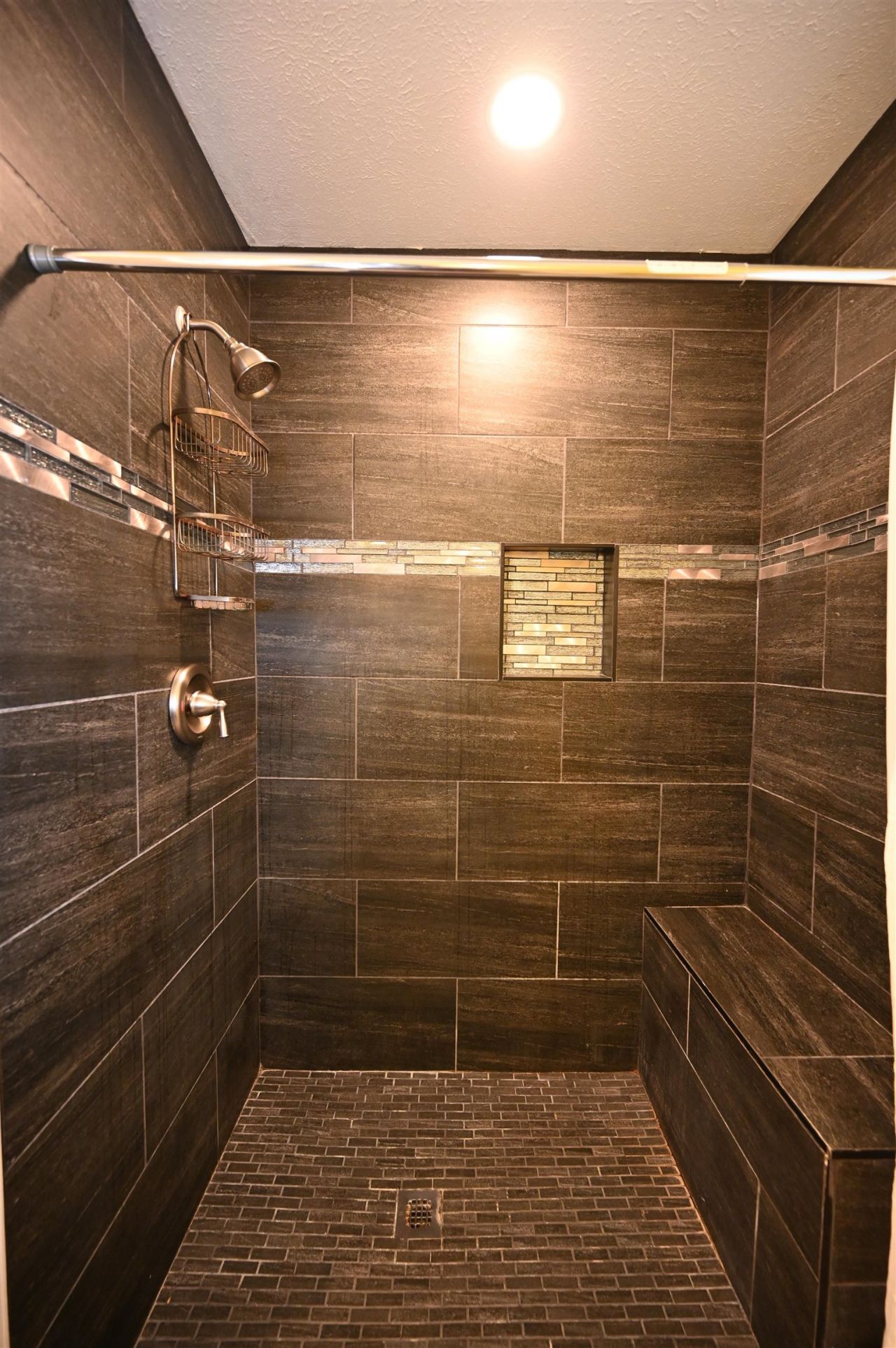 401 Oak Lake Circle  Photo 22