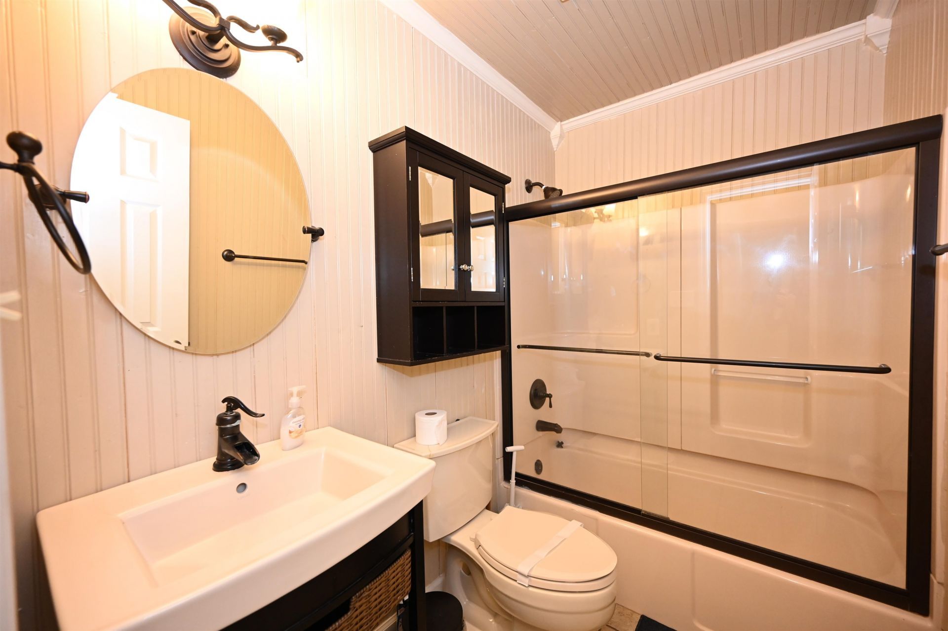 401 Oak Lake Circle  Photo 25