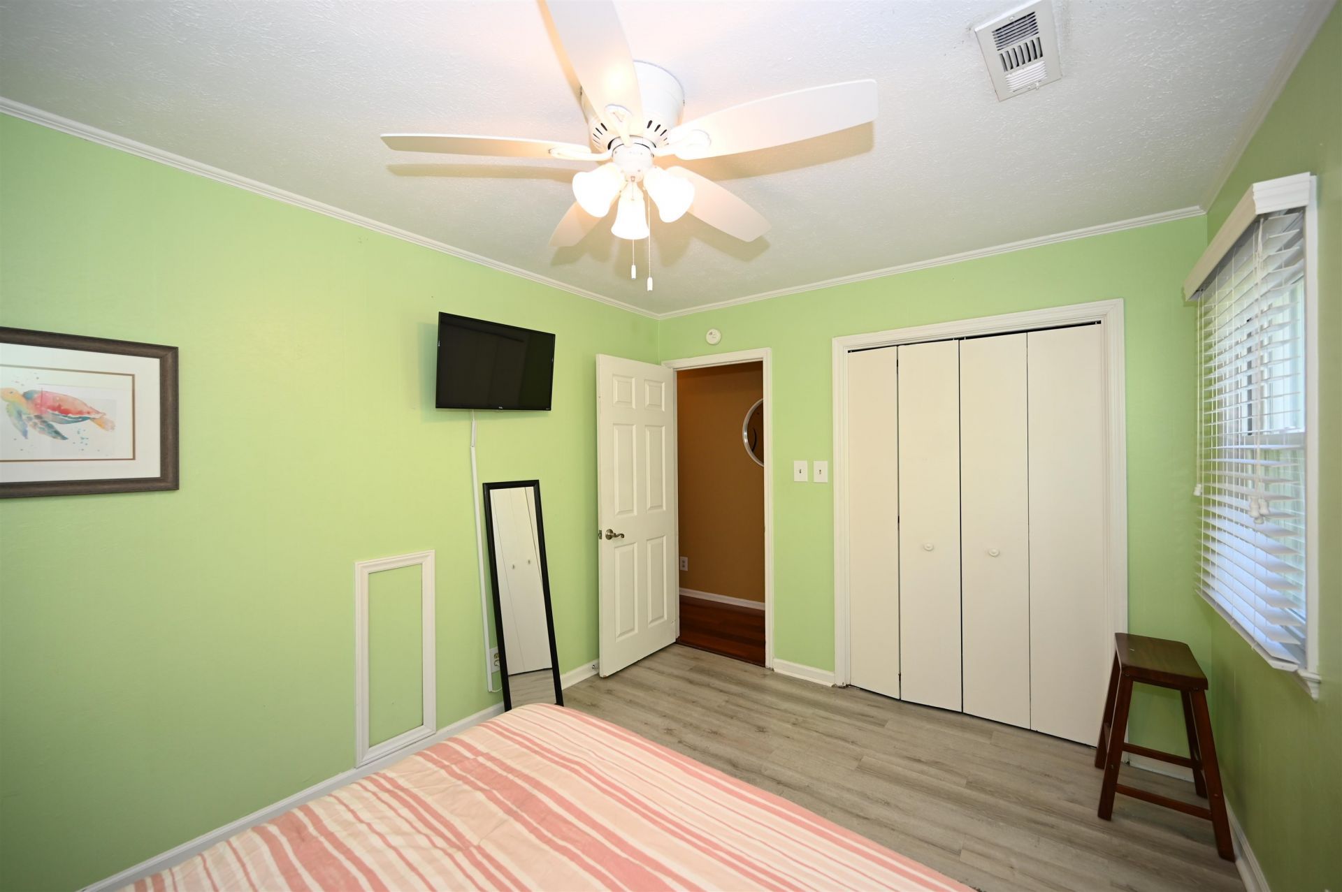 401 Oak Lake Circle  Photo 28