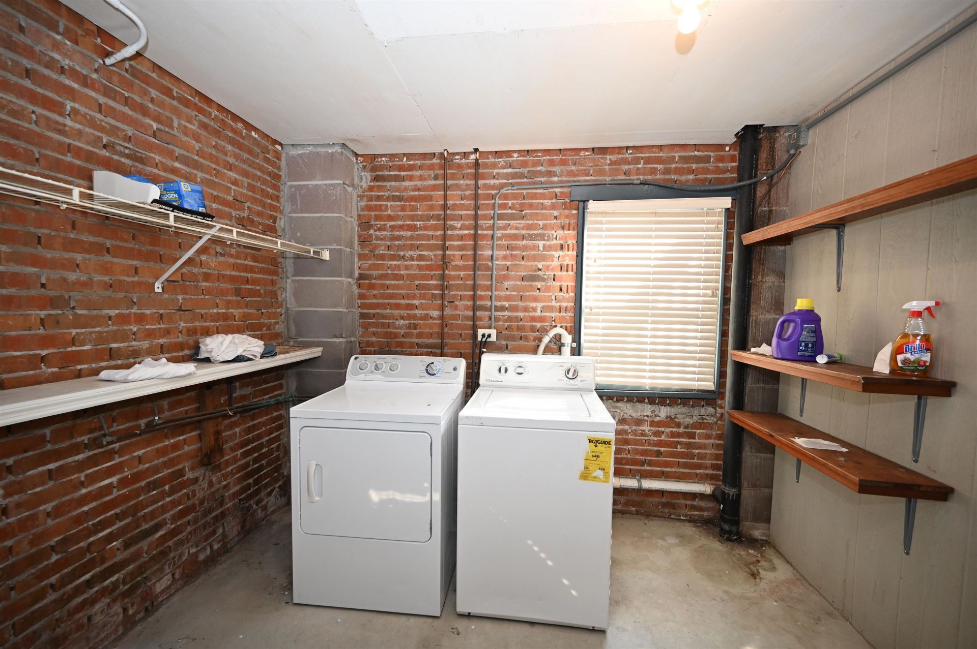 401 Oak Lake Circle  Photo 33