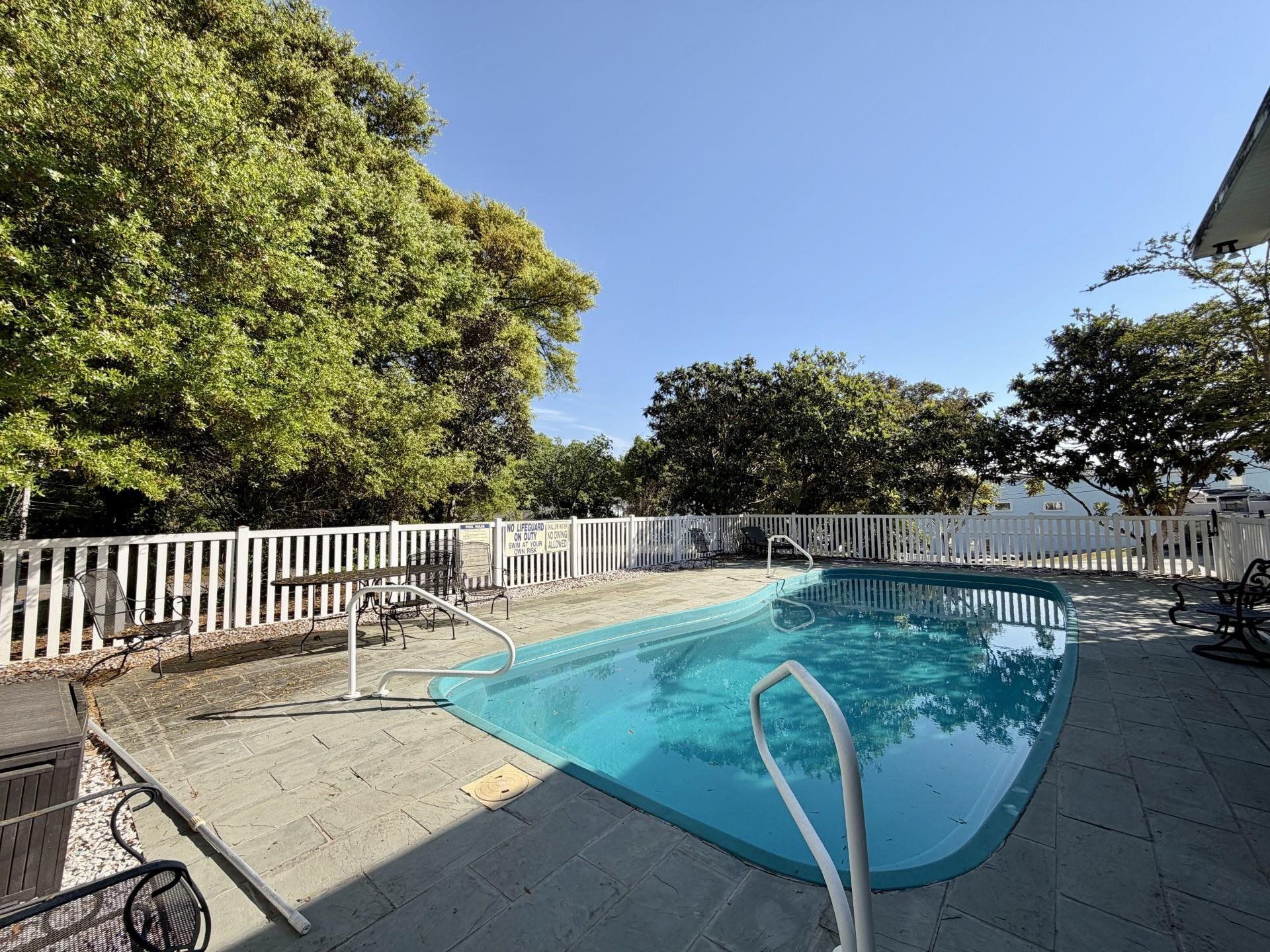 401 Oak Lake Circle  Photo 40