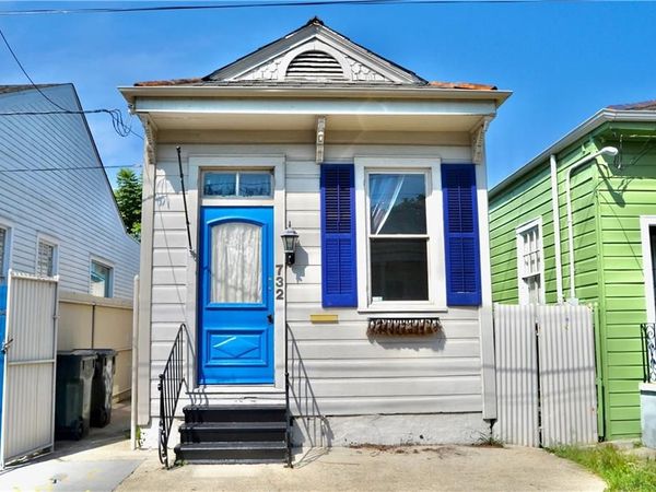 732 PLEASANT Street , New Orleans, LA 70115