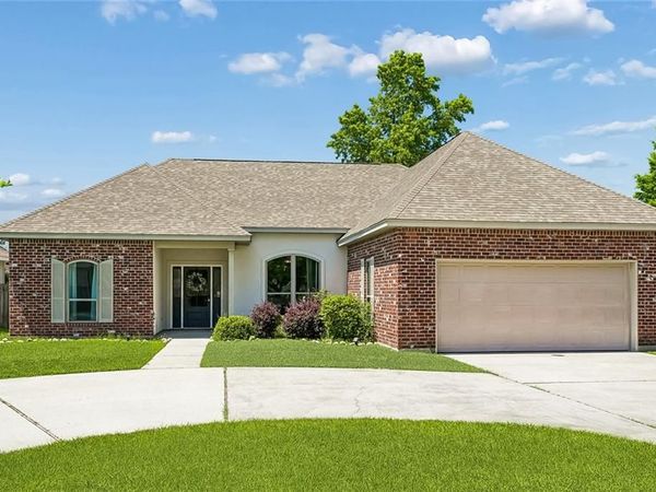 2366 SOULT Street , Mandeville, LA 70448