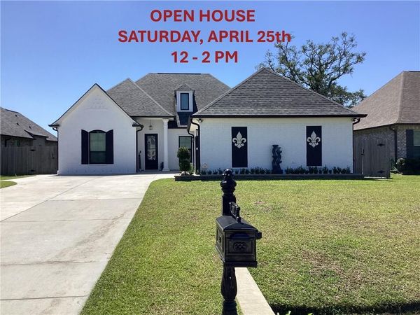 130 CYPRESSWOOD Drive, Belle Chasse, LA 70037