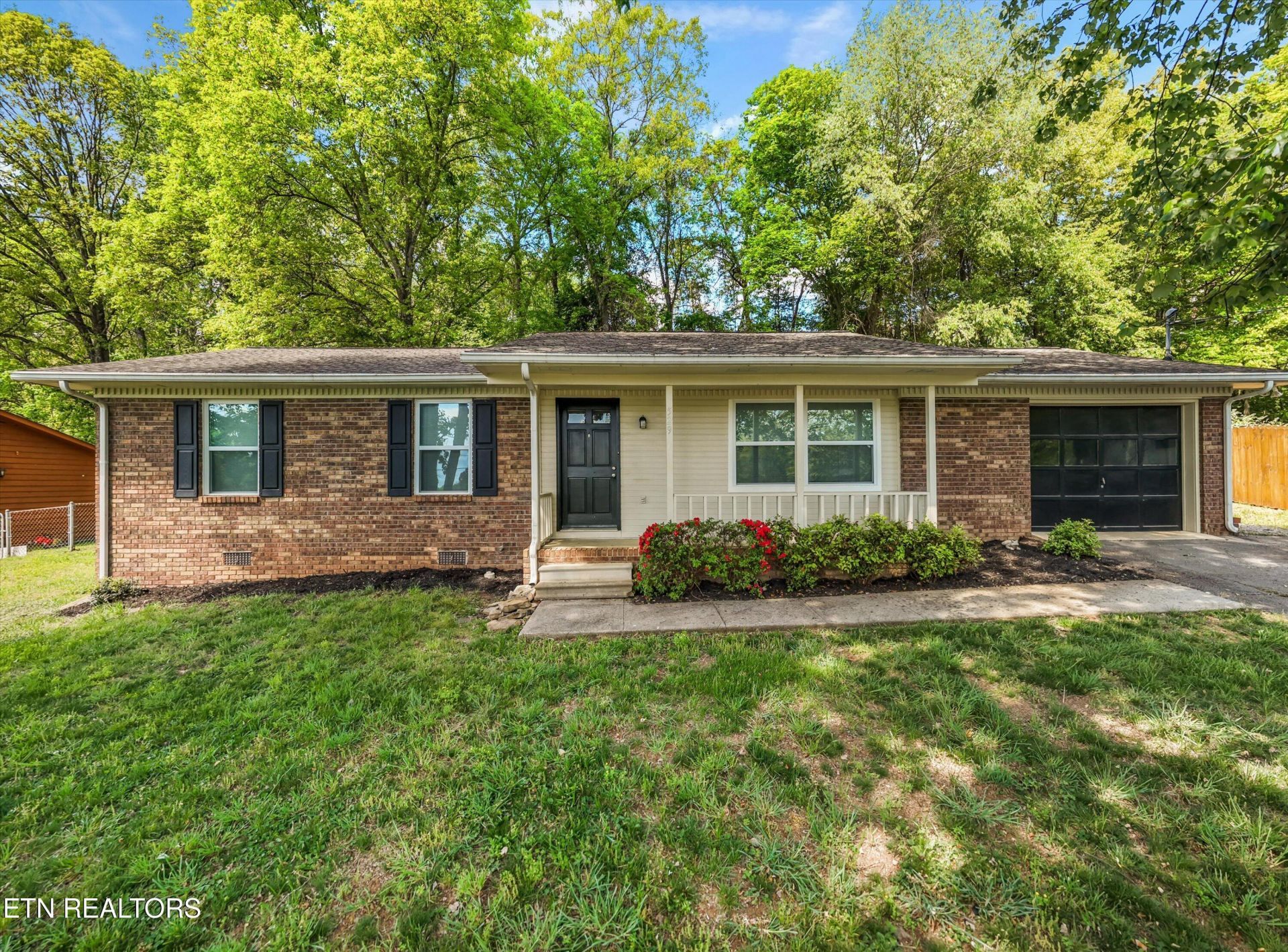 529 Annandale Rd, Knoxville, TN 37934 Main Photo