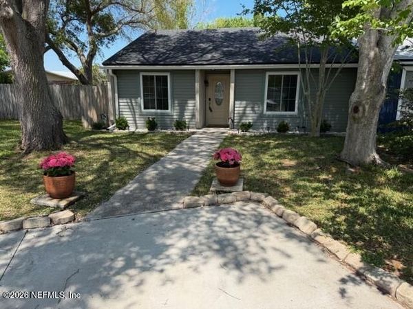 582 AQUATIC Drive, Atlantic Beach, FL 32233