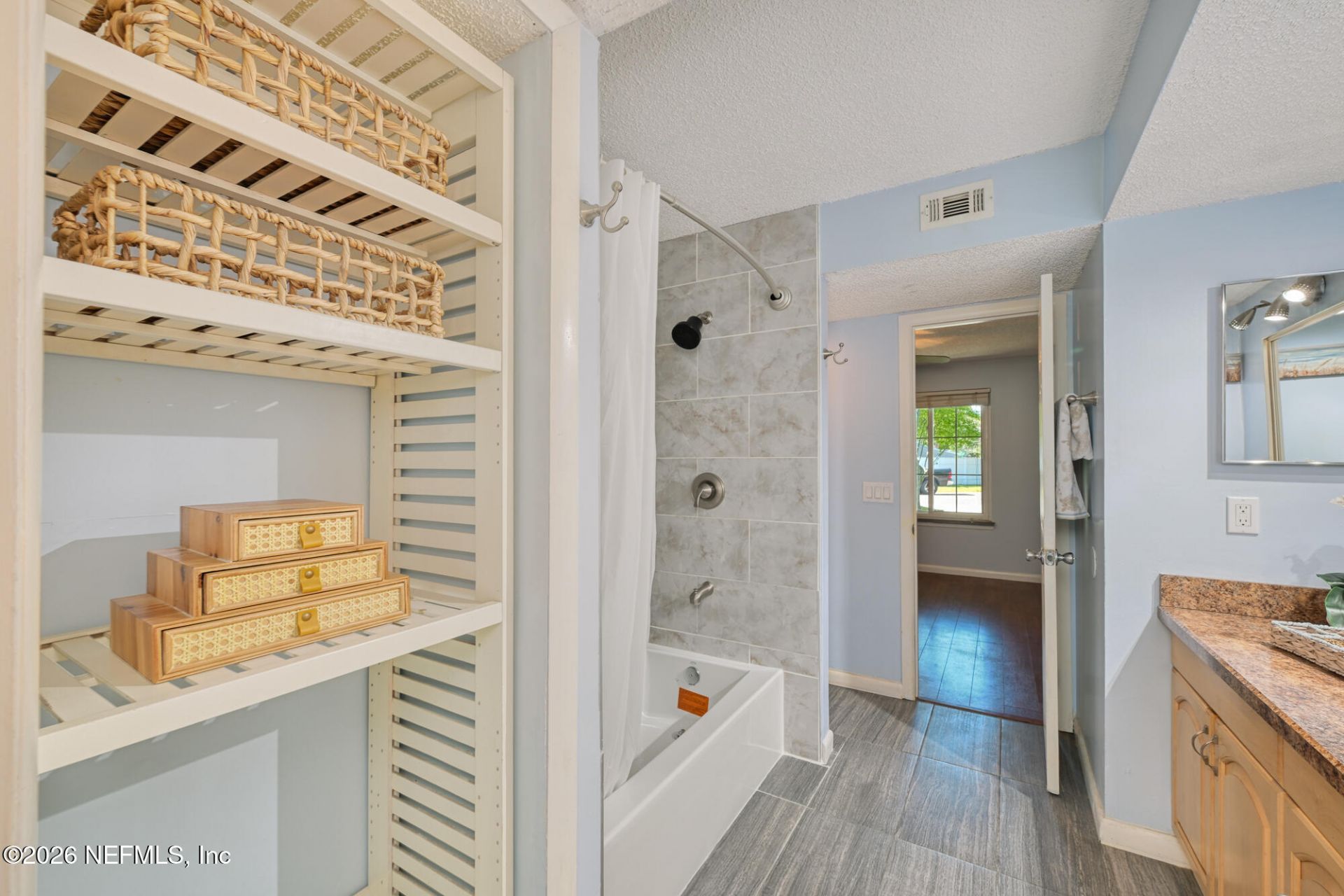 582 Aquatic Drive, Atlantic Beach, FL 32233 Photo