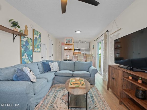 537 6TH Avenue S, Jacksonville Beach, FL 32250