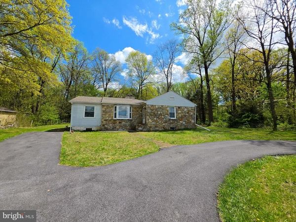 624 SADSBURY ROAD, PARKESBURG, PA 19365