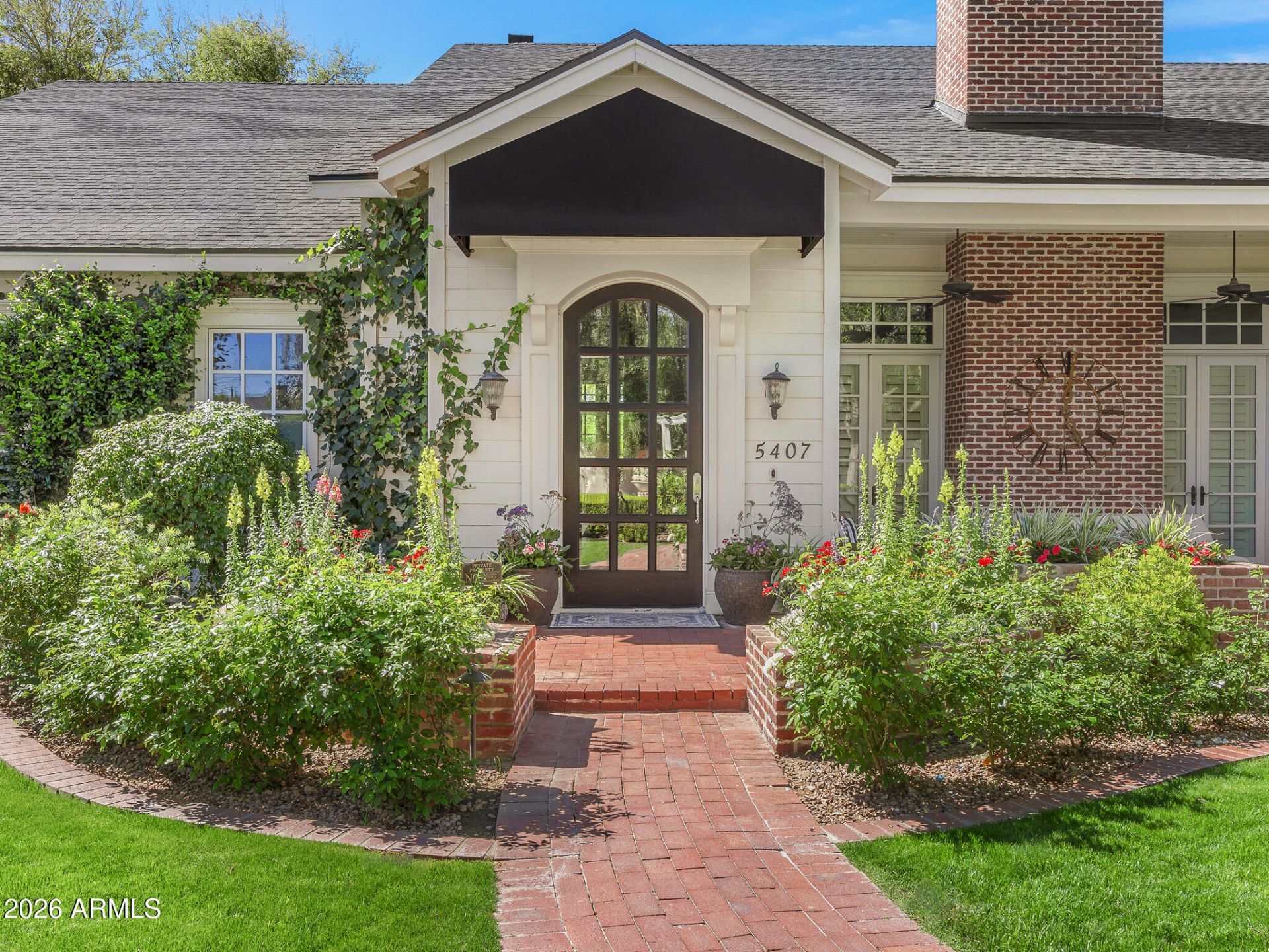 5407 E Calle Tuberia, Phoenix, AZ 85018 Main Photo