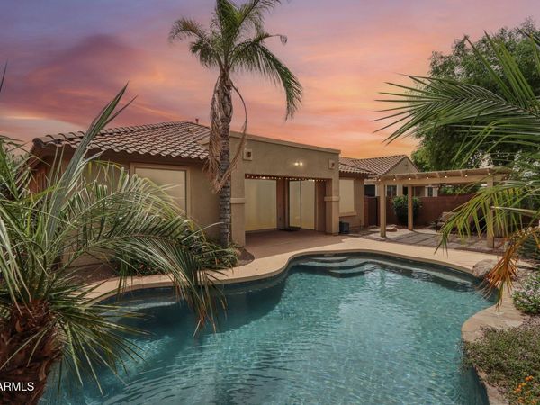 726 E KINGBIRD Drive, Gilbert, AZ 85297