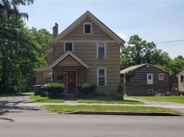 114 Washington St , Unit 1st Flr, Manlius, NY 13104