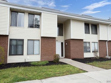 45 Bee Hunter Court , Unit D, East Amherst, NY 14051