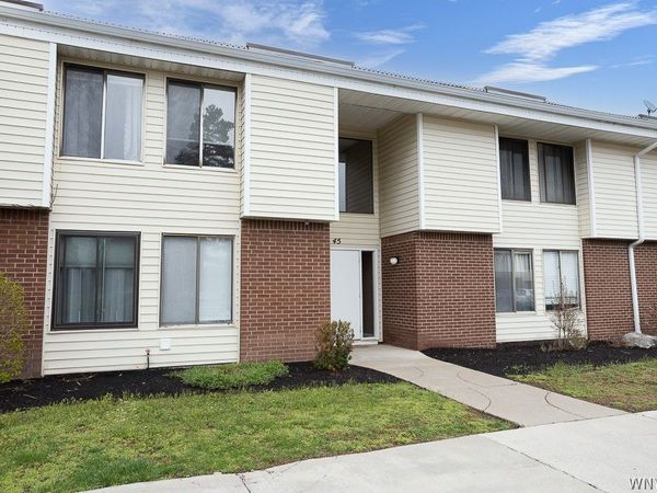 45 Bee Hunter Court , Unit D, East Amherst, NY 14051