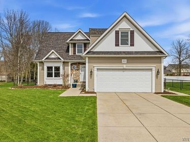 262 South Lane , Grand Island, NY 14072