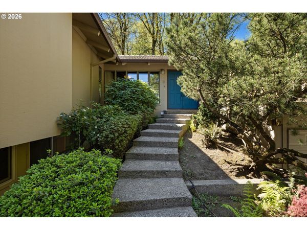 560 MILBURN CT, Lake Oswego, OR 97034