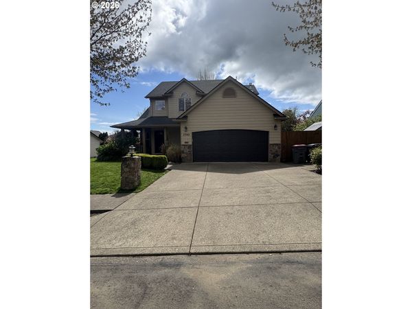 2340 SW HOWARD DR, McMinnville, OR 97128
