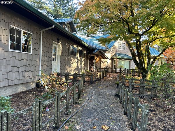 41225 E LARCH MOUNTAIN RD, Corbett, OR 97019