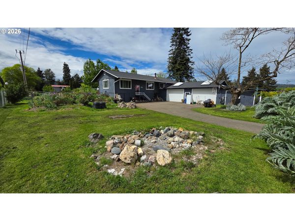 192 RESTON AVE, Winston, OR 97496