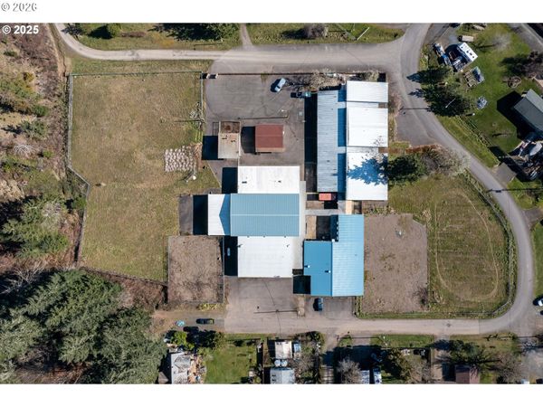 92250 SCHOOLHOUSE ST, Marcola, OR 97454