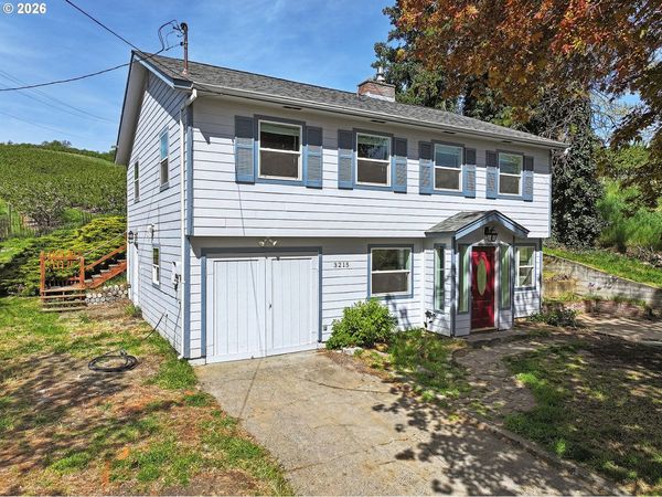 3215 KNOB HILL RD, The Dalles, OR 97058