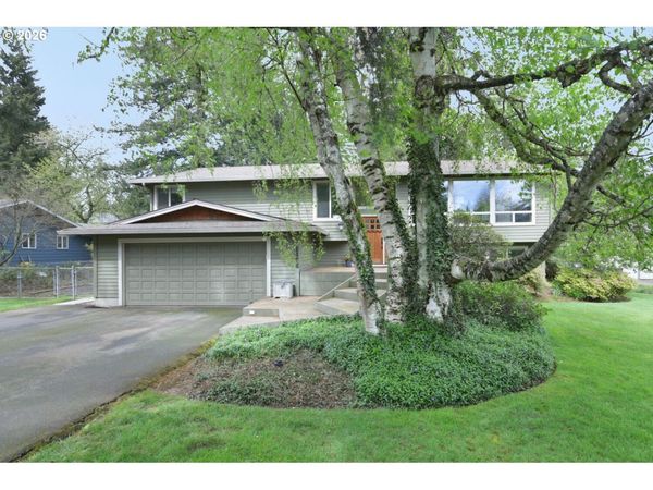 1105 MARYLHURST DR, West Linn, OR 97068