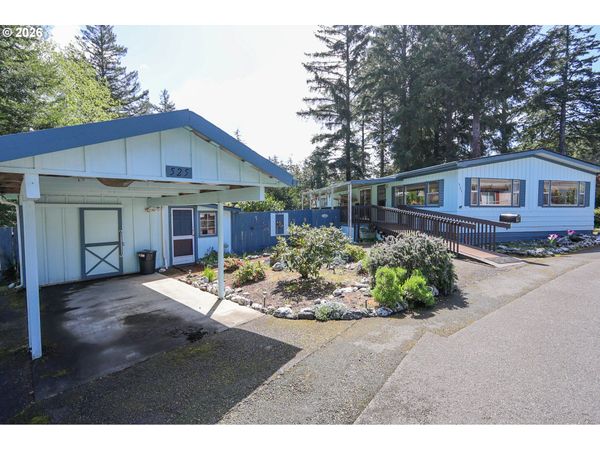 525 Village Pines WAY, Coos Bay, OR 97420