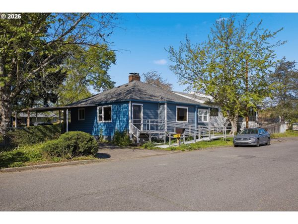 12101 SE LINCOLN ST, Portland, OR 97216