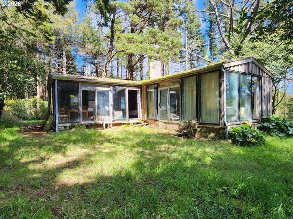 93204 CEMETERY LOOP RD, Port Orford, OR 97465