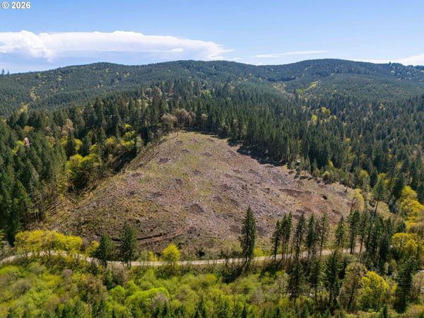 Sharewater LN, Unit TL516, Cheshire, OR 97419