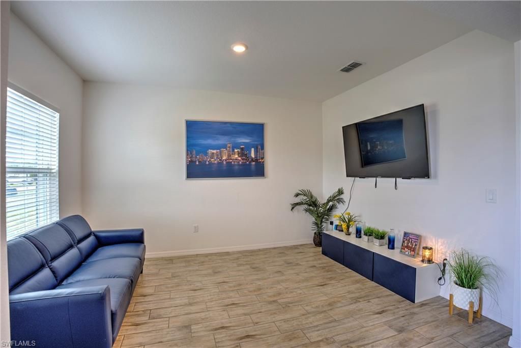 2118 SW 25th Ter, Cape Coral, FL 33914 Photo