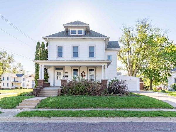118 S HIGH Street, Washington, IL 61571