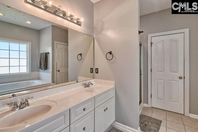 10 Chalfont Court  Photo 41