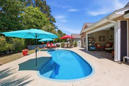 413 Westham Dr. photo 4