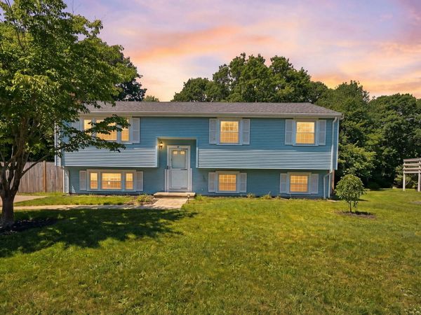 74 Meredith Drive , Teaticket, MA 02536