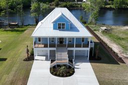 693 W Oak Circle  photo 4