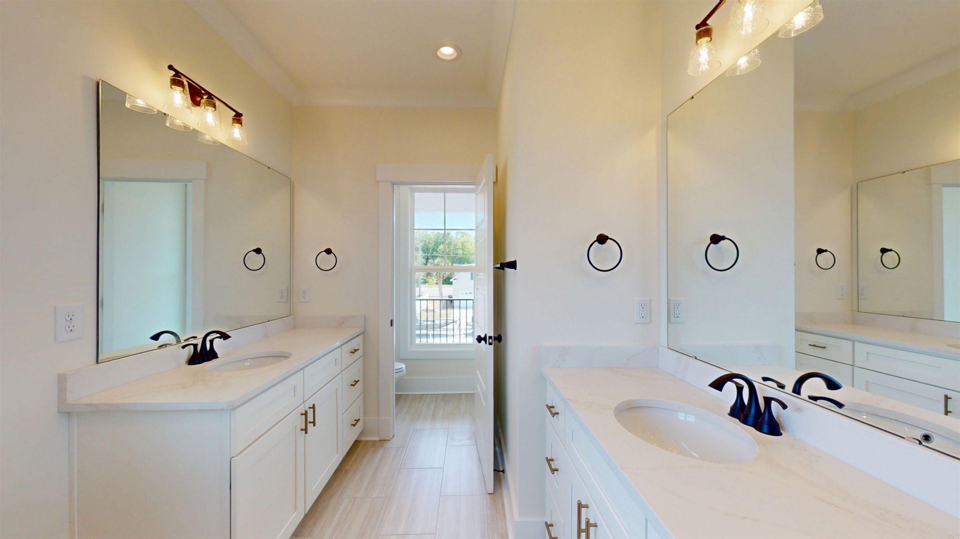 693 W Oak Circle  Photo 24