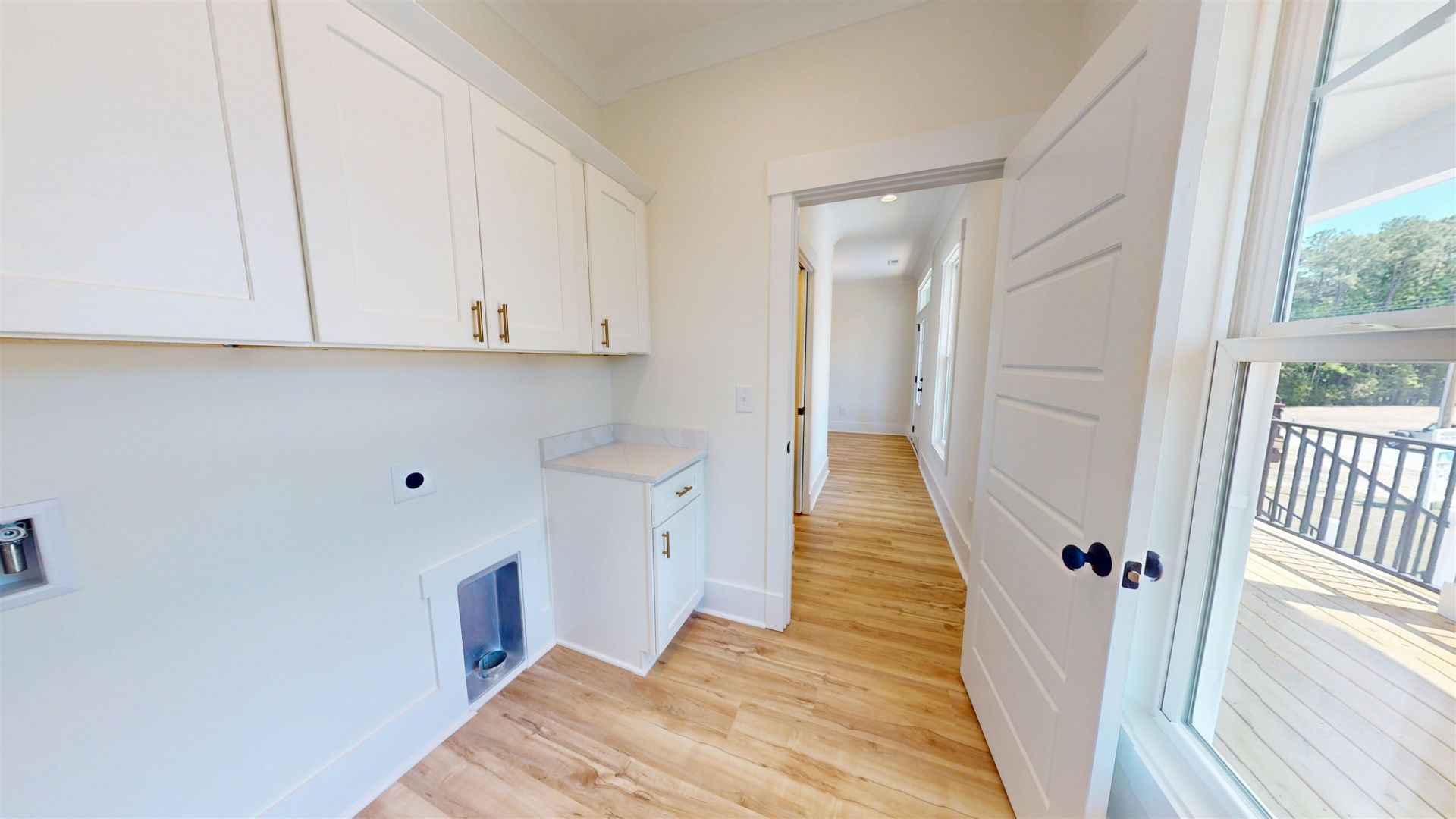 693 W Oak Circle  Photo 32