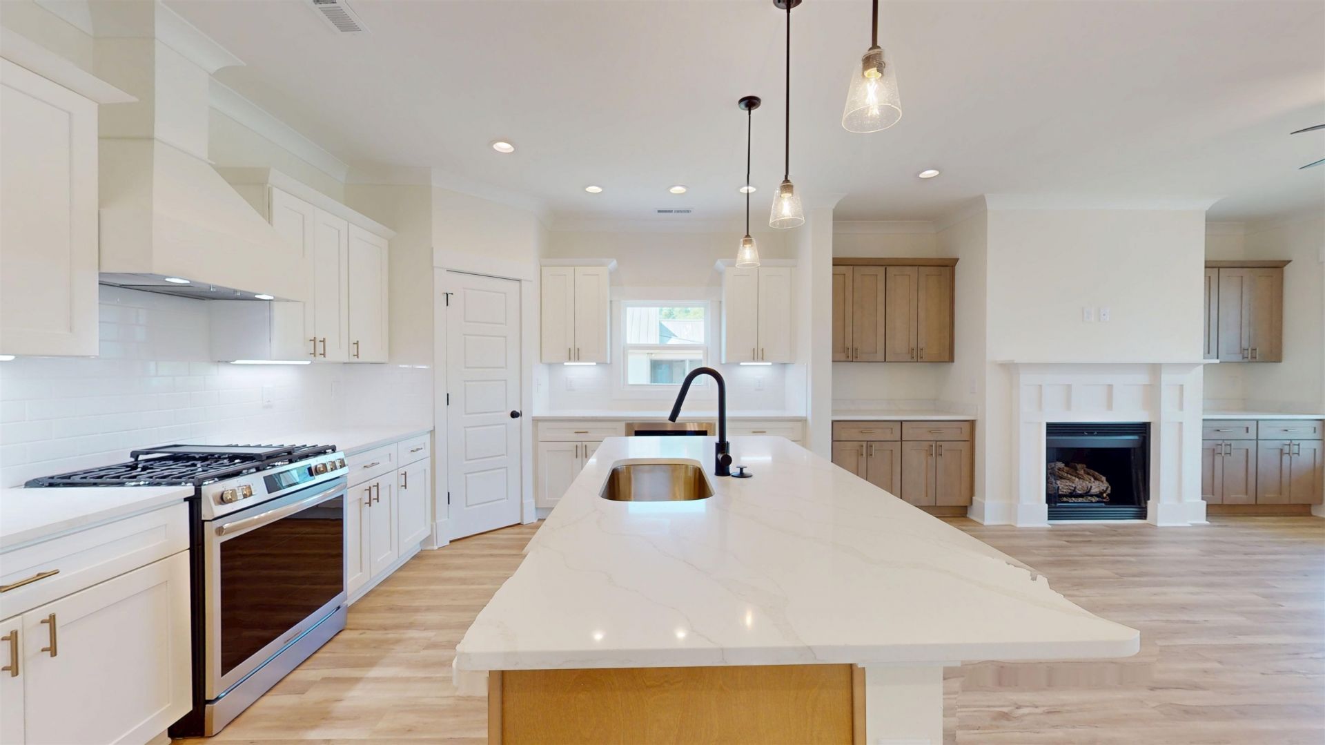 693 W Oak Circle  Photo 9