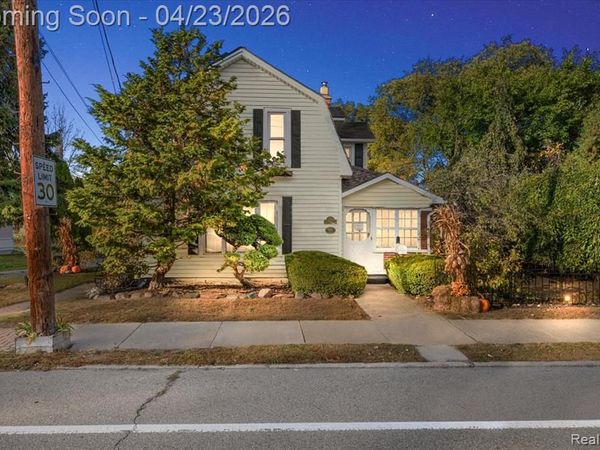 5815 Chicago Road, Warren, MI 48092