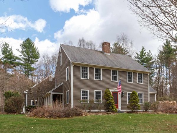 62 Elizabeth Lane, Hopkinton, NH 03229