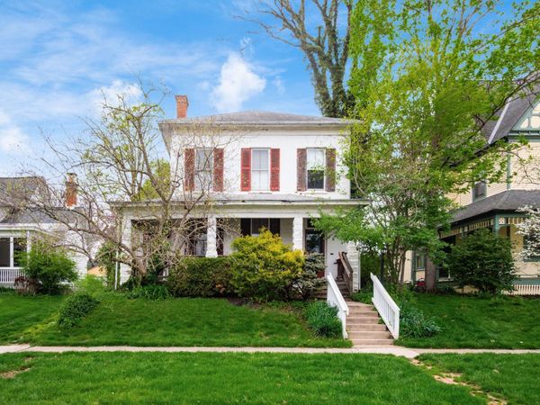 263 N Washington Street , Delaware, OH 43015