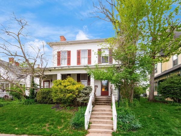 263 N Washington Street , Delaware, OH 43015