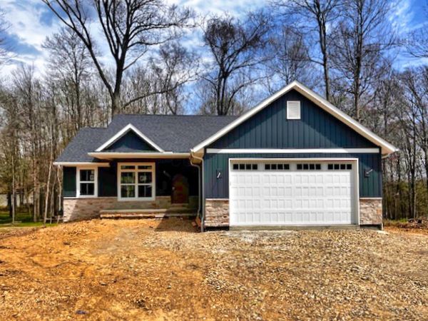 532 Floral Valley W, Howard, OH 43028