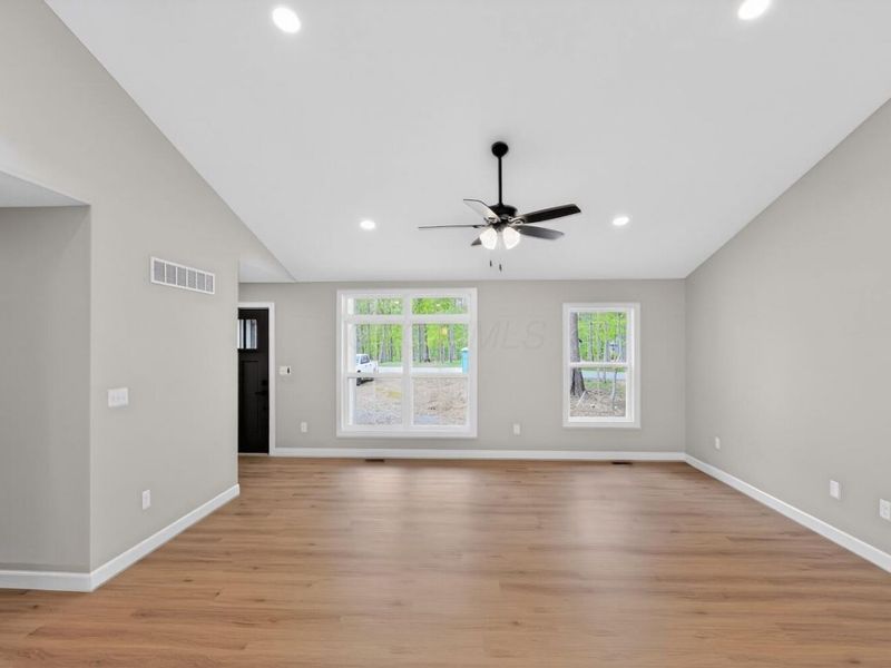 532 Floral Valley W, Howard, OH 43028 Photo 7