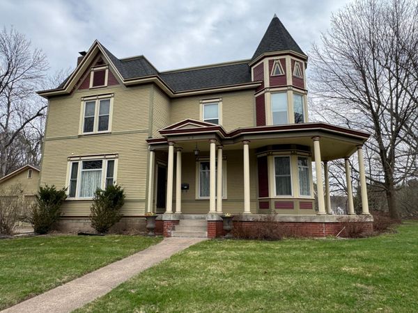 435 Jefferson Street , Eau Claire, WI 54701
