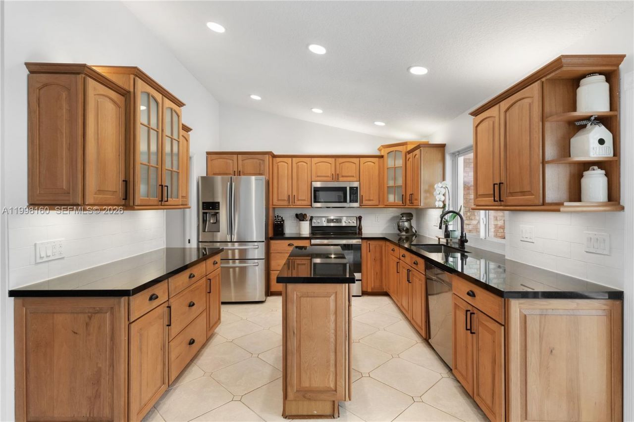 1261 NW 95th Ave, Plantation, FL 33322 Photo